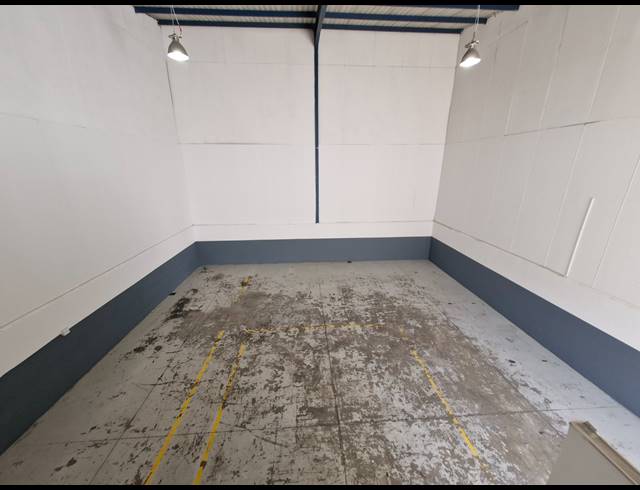 233M² FACTORY TO LET IN JET PARK